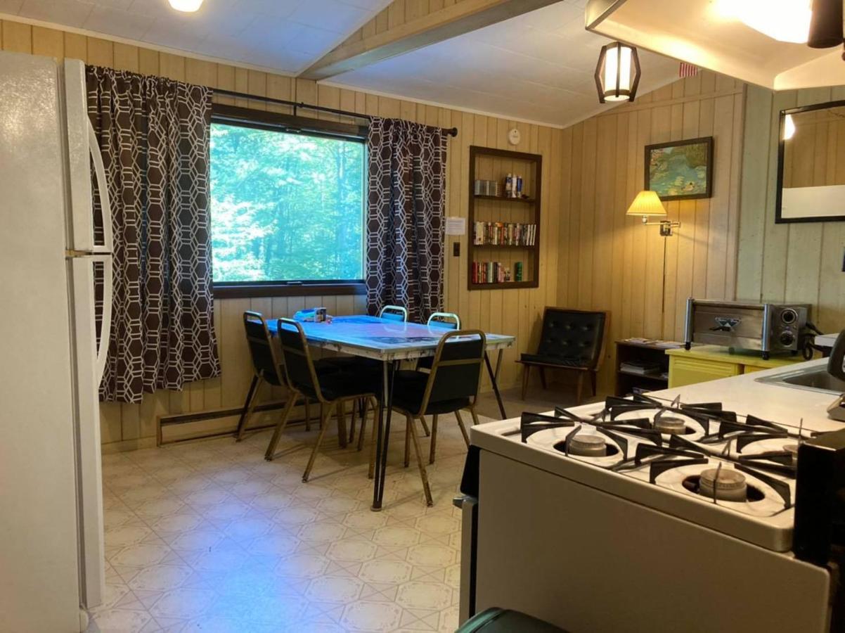 Musky Joe'S Twin Pines Resort New Post Exteriör bild