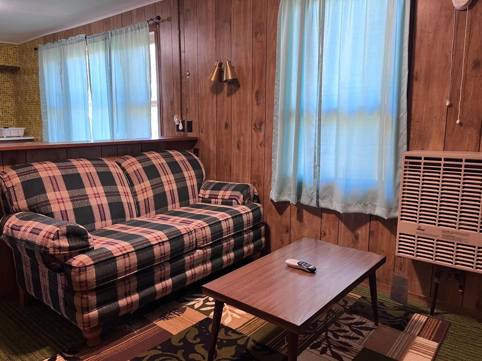 Musky Joe'S Twin Pines Resort New Post Exteriör bild