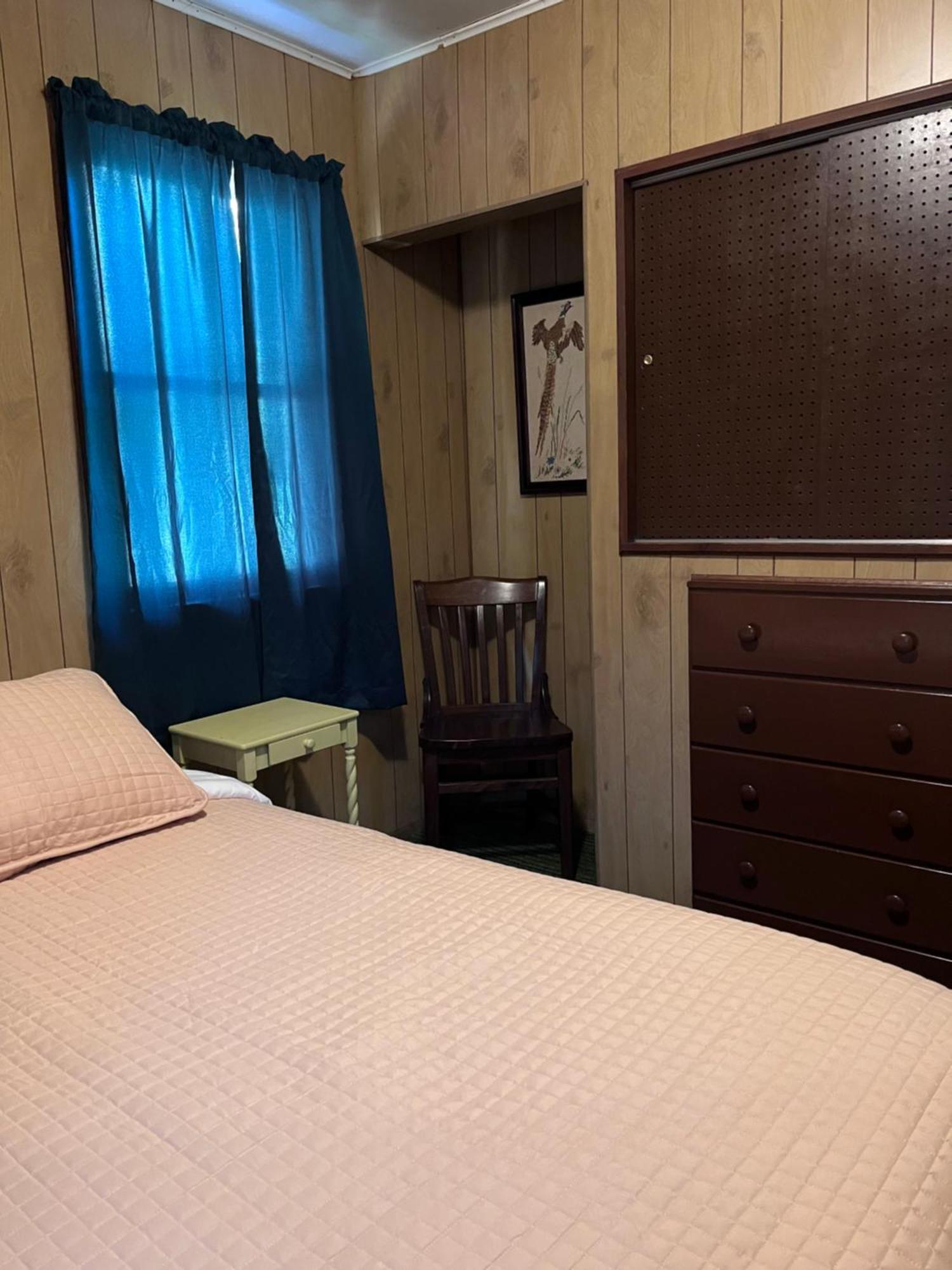Musky Joe'S Twin Pines Resort New Post Exteriör bild
